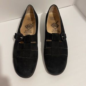Fits by Theresia Bianca Black suede Shoe Mary Jane style women’s size 8.5